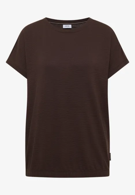 Een effen bruin T-shirt met korte mouwen en ronde hals.