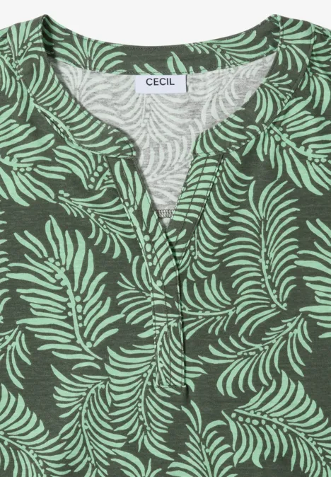 Shirt met gespleten hals en print khaki Groene blouse met lichtgroen varenspatroon en V-hals, merk CECIL.