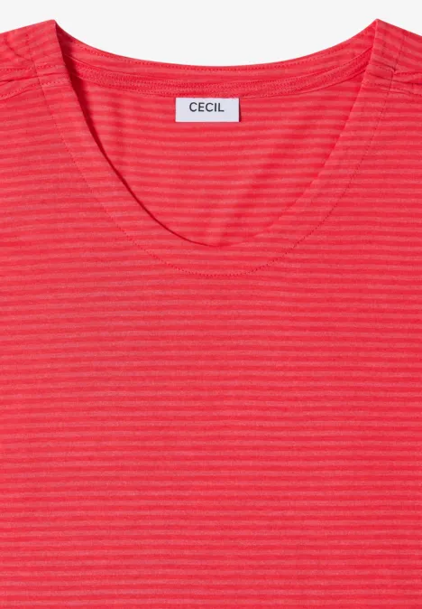 Rotes T-Shirt mit feinen Streifen, V-Ausschnitt und CECIL-Label.
