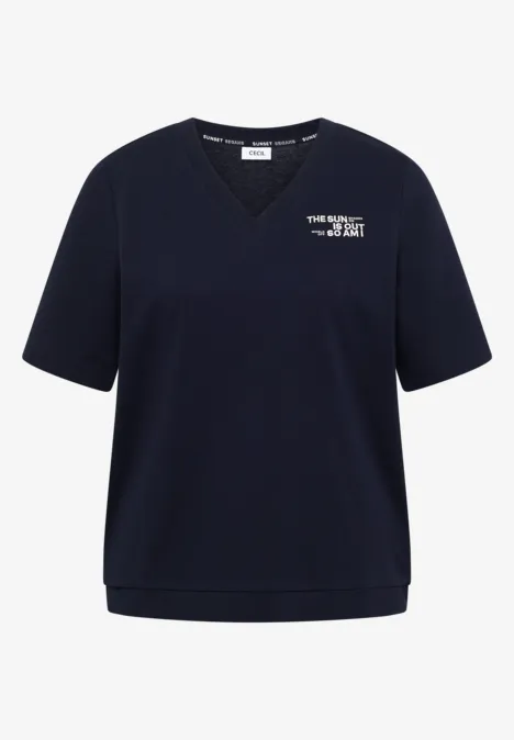 Dunkelblaues V-Shirt mit kurzen Ärmeln und kleinem weißen Logoprint auf der Brust.
