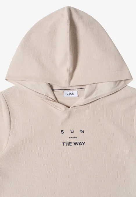 Hellbeiger Kapuzenpullover mit minimalistischem schwarzen Schriftzug 'SUN THE WAY' vorne.