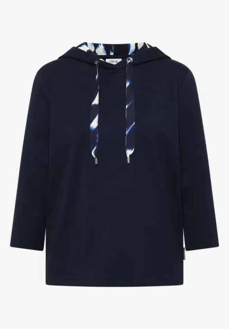 Marineblauer Kapuzenpullover mit Dreiviertelärmeln und gemusterten Kordeln am Hoodie