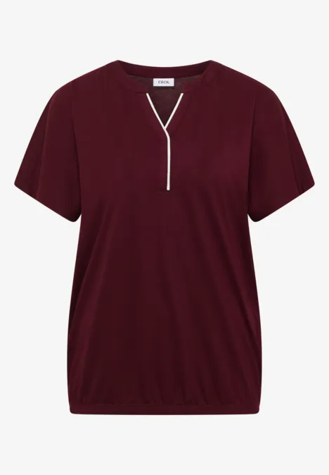 T-Shirt mit Split Neck in Unifarbe red wine Dunkelrotes T-Shirt mit V-Ausschnitt, kurzen Ärmeln und lockerem Saum.