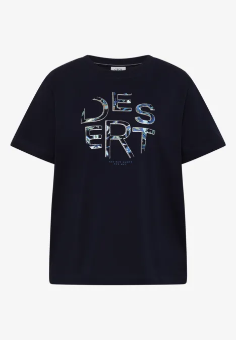 Schwarzes T-Shirt mit buntem, stilisiertem "DESERT"-Schriftzug.