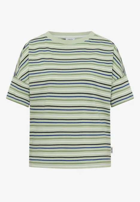 Lockeres T-Shirt in Hellgrün mit kurzen Ärmeln und weißen, dunkel- und marineblauen Streifen.