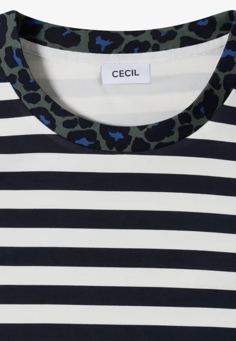 Weiß-schwarz gestreiftes Damen-Shirt mit rundem Halsausschnitt und blau-grünem Camouflage-Besatz