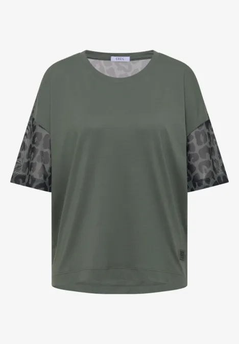 Losvallend olijfgroen T-shirt met ronde hals en grafisch gemêleerde mouwen.