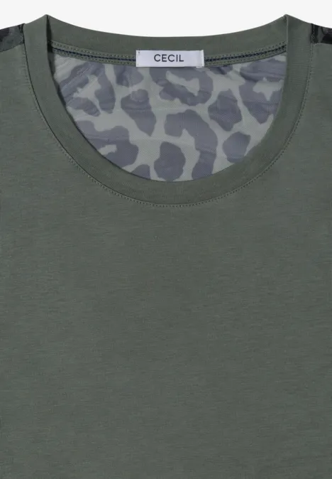 Kaki dames-T-shirt met ronde hals, grijze camouflage voering binnenin en zichtbaar CECIL-label.