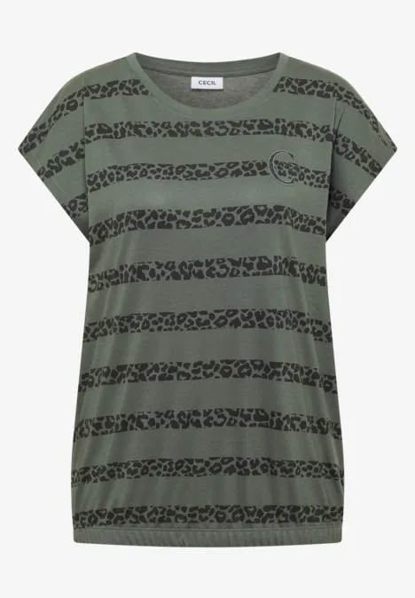 Olivgrünes T-Shirt mit schwarzen Leoparden-Print-Streifen, überschnittener Schulter und Brusttasche