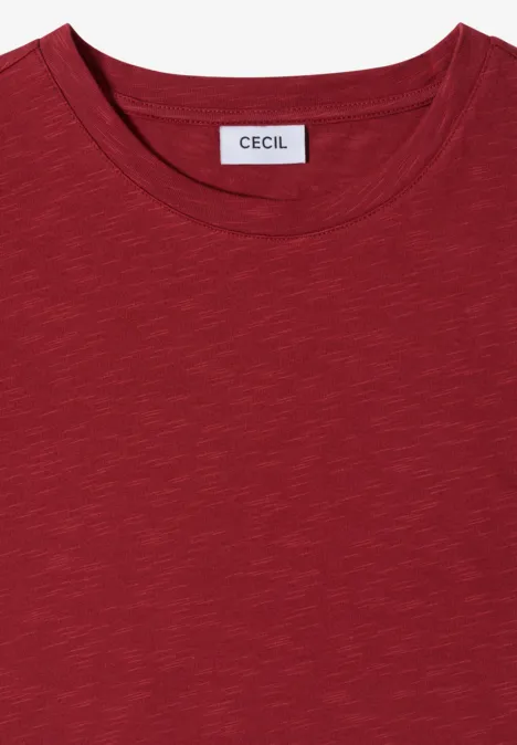 Rotes T-Shirt mit Rundhalsausschnitt und 'CECIL'-Label im Nacken.