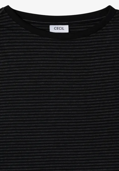 T-shirt noir légèrement côtelé à fines rayures horizontales, encolure ronde, étiquette CECIL visible à l'intérieur.