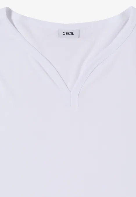 Shirt mit Split Neck im Tunika-Look White Weißes T-Shirt mit kurzem V-Ausschnitt und dezentem Markenlabel im Kragen.