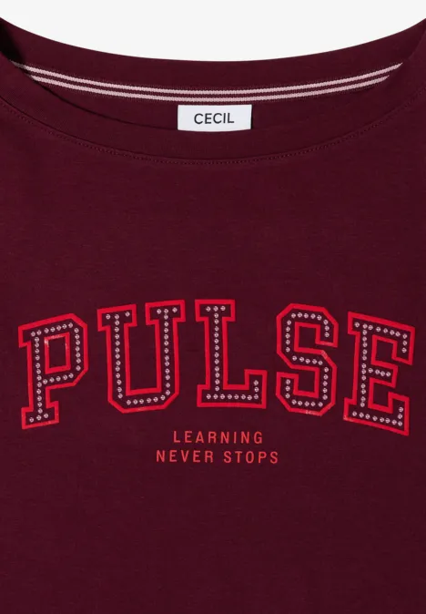 Sweatshirt bordeaux avec 'PULSE' en lettres pointillées rouges et la mention 'LEARNING NEVER STOPS'