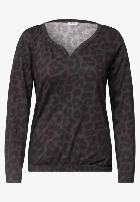 Damen-Langarmshirt mit V-Ausschnitt und dunklem Leopardenmuster.
