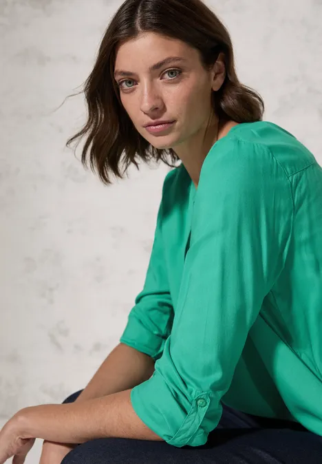 Bluse in Unifarbe aventurine green