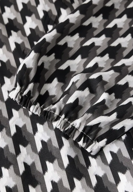 Bluse mit grafischem Print Black