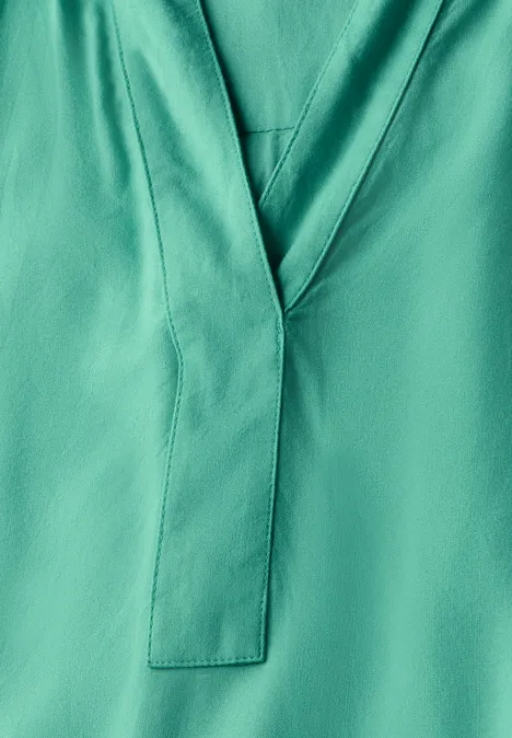 Bluse in Unifarbe agave green