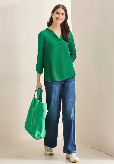 Bluse in Unifarbe garden green