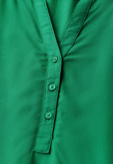 Bluse in Unifarbe garden green