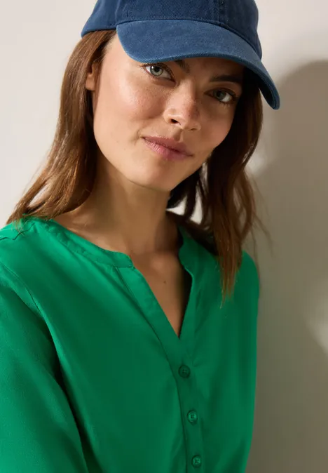 Bluse in Unifarbe garden green