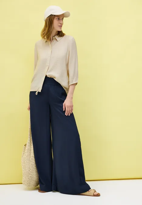 Hemdbluse mit Struktur light beige