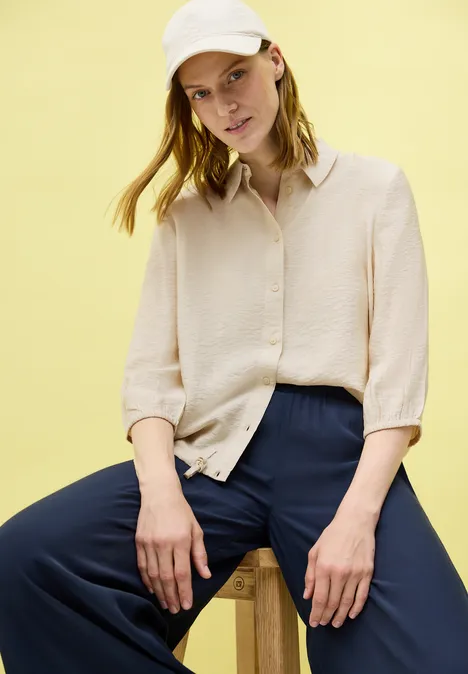 Hemdbluse mit Struktur light beige