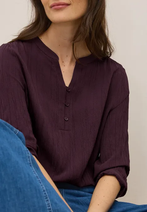 Strukturbluse in Unifarbe mulberry red