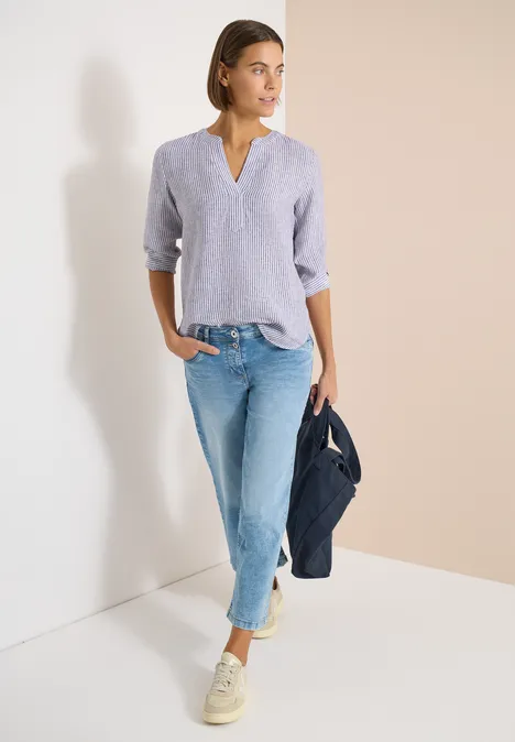 Blouse met 3/4 mouwen en gespleten hals in linnen rich burgundy Blouse met 3/4 mouwen en gespleten hals in linnen rich burgundy