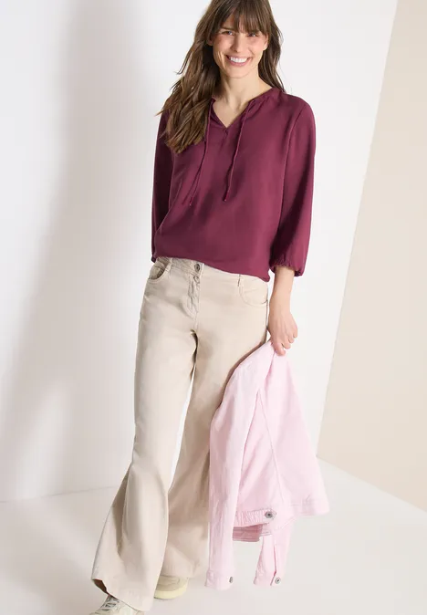 3/4-mouwen blouse met gespleten hals sweet grape red 3/4-mouwen blouse met gespleten hals sweet grape red