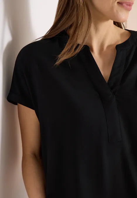 Blouse met korte mouwen en gespleten hals Black