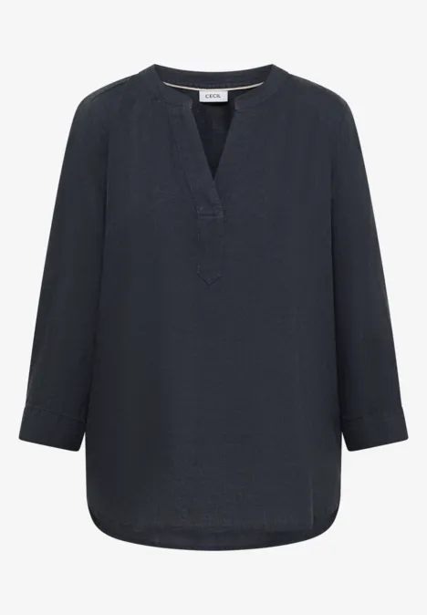 Lockere schwarze Bluse mit V-Ausschnitt und 3/4-Ärmeln, leichter Fall.