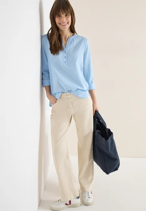 Gestreepte seersucker blouse cloud blue Gestreepte seersucker blouse cloud blue