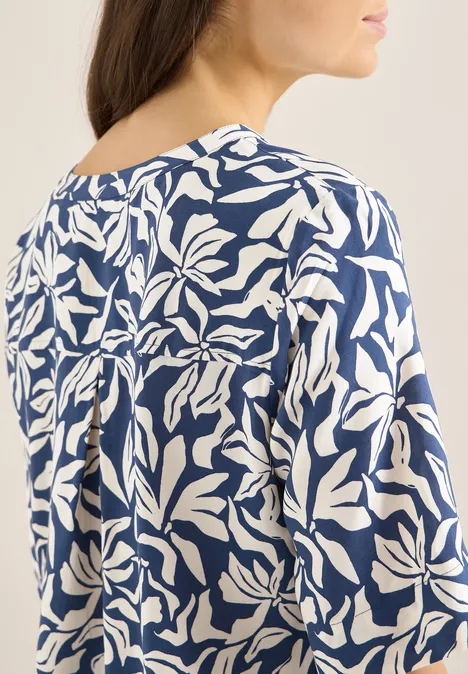 Bluzka koszulowa z dekoltem typu split neck i elastycznym dołem sporty denim blue