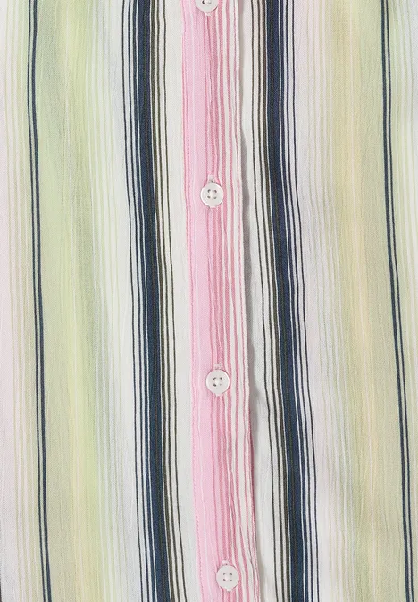 Overhemdblouse met strepen en knopen vanilla white Close-up van een overhemd met pastelgroene, witte, roze en donkerblauwe verticale strepen en witte knopen.