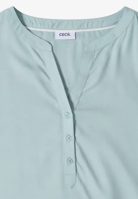 Kurzarm Bluse mit Split Neck crystal mint Hellgrünes Damenoberteil mit rundem Ausschnitt und kurzer Knopfleiste.