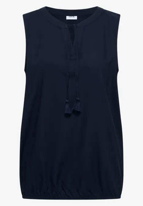 Ärmelloses dunkelblaues Top mit Rundhalsausschnitt, lockerem Schnitt und Zierquasten am Ausschnitt.