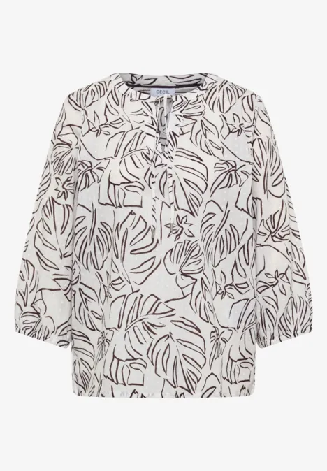 Weiß-beige Damenbluse mit dunkelbraunem Blattmuster, 3/4-Ärmel und rundem Ausschnitt mit V-Detail.