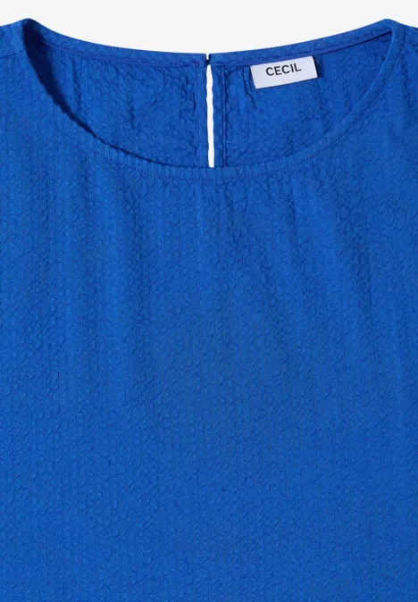 Blouse met ronde hals en knoopdetail surf blue Mouwloze blauwe top met fijne structuur, ronde hals en kleine opening aan de achterkant