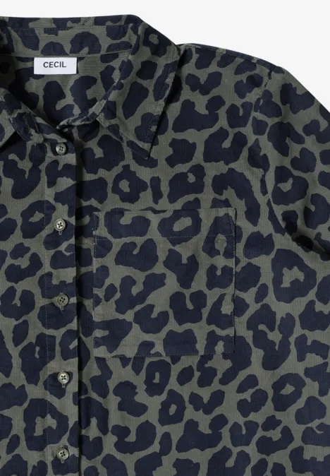 Overhemd met korte mouwen van corduroy met luipaardprint dried olive green Kaki blouse met zwarte luipaardprint, knoopsluiting en ‘CECIL’-label in de kraag.