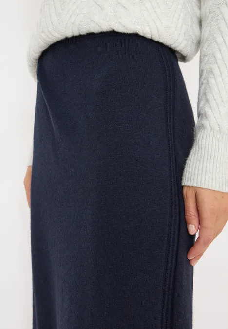 Rock mit Strukturdetails urban dark blue