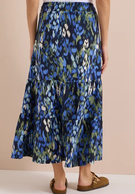 Midi-Rock mit abstraktem blau-grünem Blumenmuster und Stufen-Design