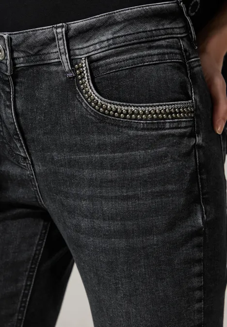 Jeans mit Details black used wash