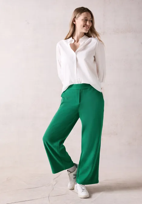 Cord-Hose im Loose Fit malachite green