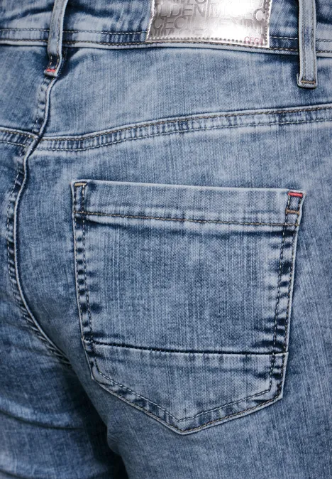 Jeans im Slim Fit authentic used wash