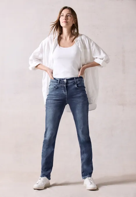 Jeans im Slim Fit mid blue wash