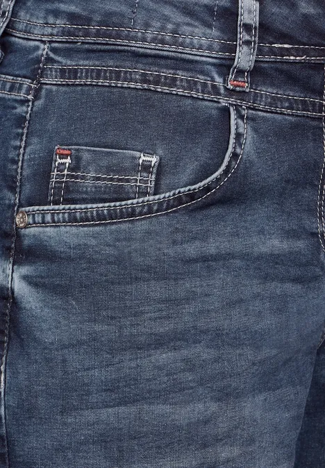 Jeans im Loose Fit mid blue wash