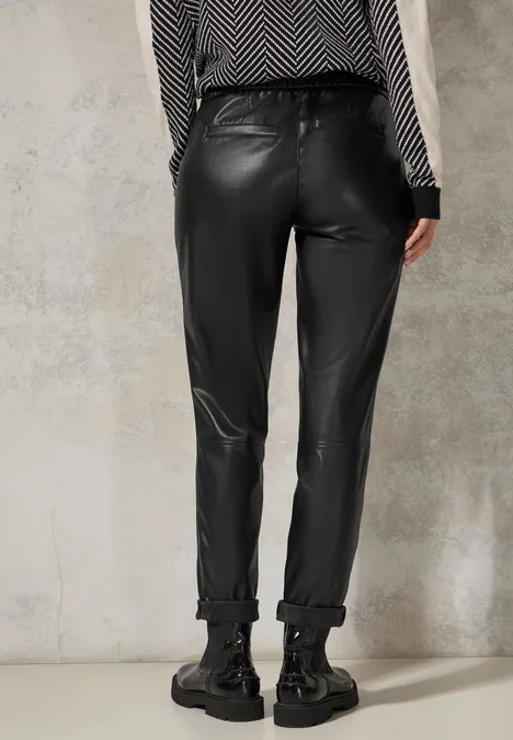 Hose im Leder-Look Black