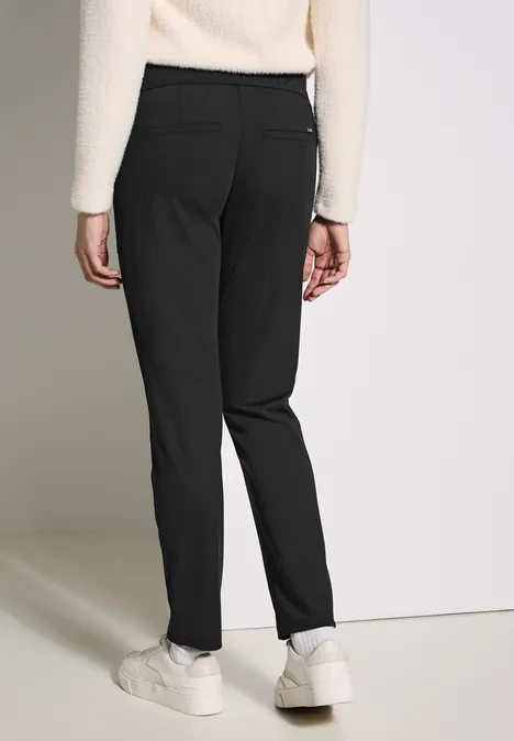 Hose im Casual Fit Black
