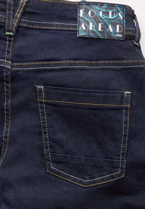 Straight Leg Jeans rinsed wash