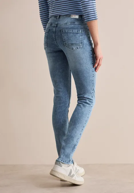 Jeans im Slim Fit light blue wash